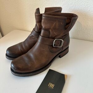 Frye Veronica Short Booties - 7.5